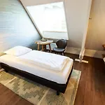 Landgoed De Grote Beek Bed & Breakfast 3*