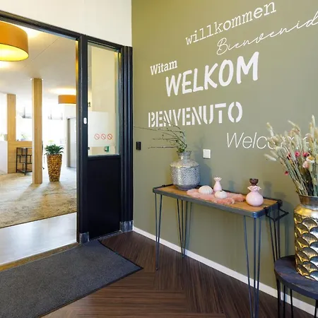 Bed and Breakfast Landgoed De Grote Beek 3*